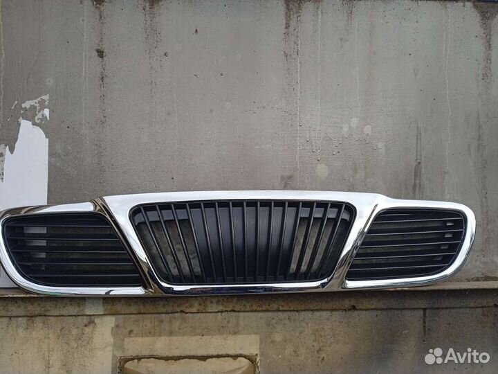 Передние решётка Шевроле Ланос