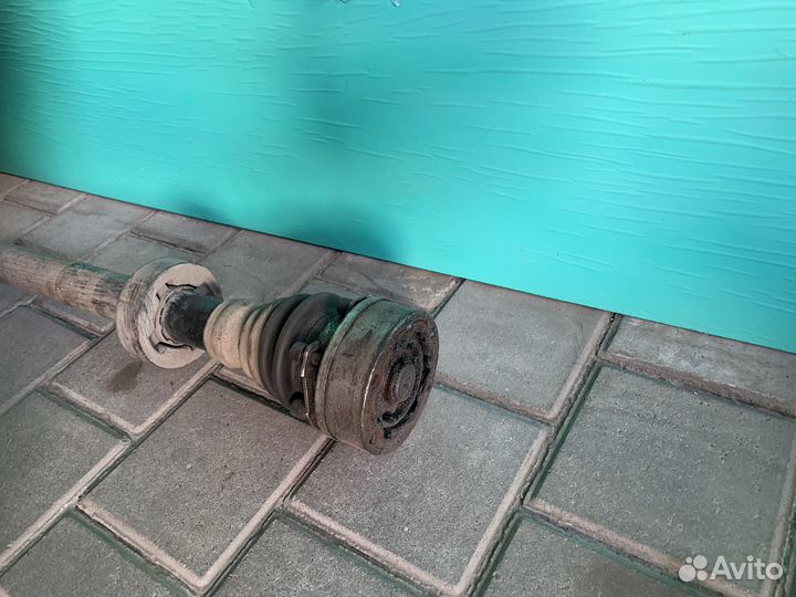 Привод правый в сборе Фольксваген Пассат Б3-Б4