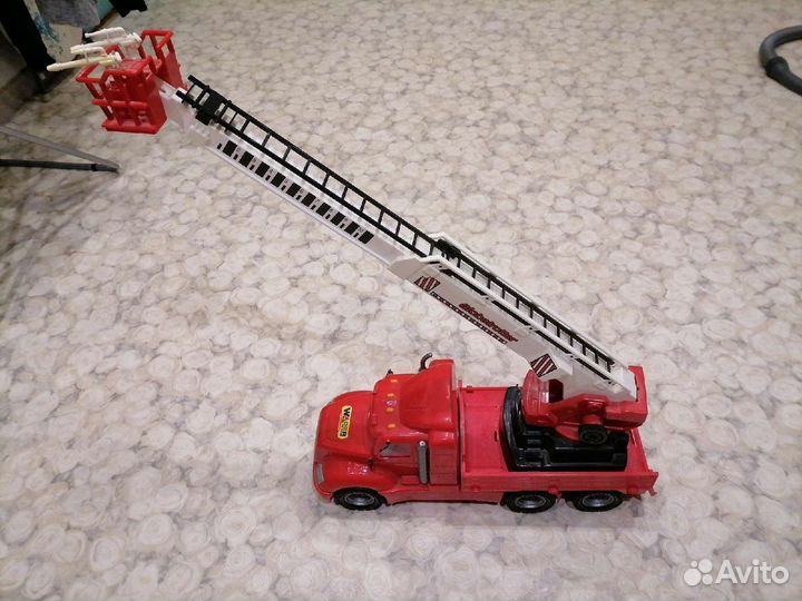Игрушка пожарная машина
