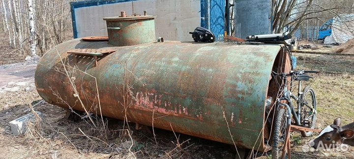 Прицеп цистерна бензовоз