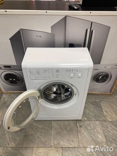 Стиральная машина Indesit узкая
