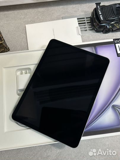 iPad Air M2 ему 1 неделя