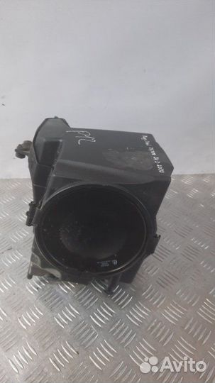 Корпус воздушного фильтра Volvo S40 седан 2.0 2008