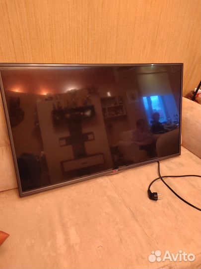 Продам smart телевизор