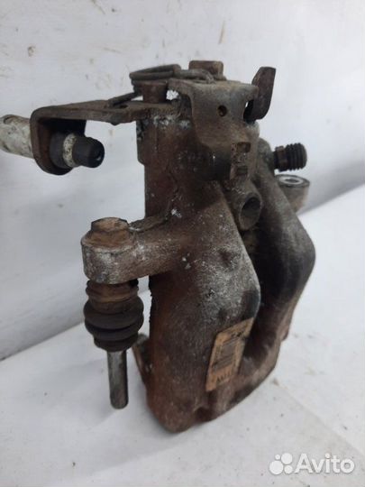 Суппорт тормозной задний правый Peugeot 308