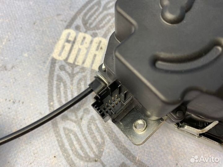 Замок багажника Mercedes-Benz Ml-Class W164