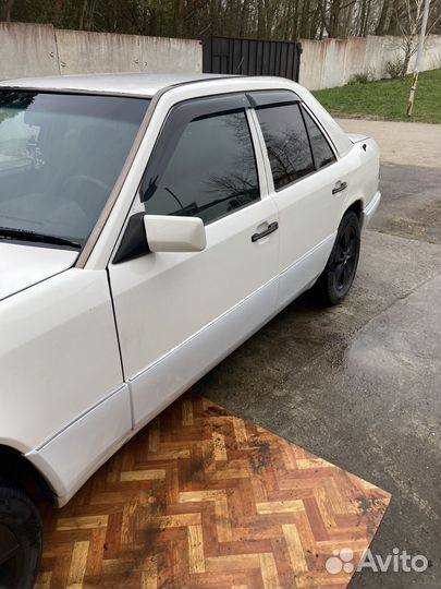 Mercedes-Benz E-класс 2.5 AT, 1995, 400 712 км