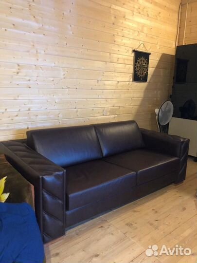 Диван из кожи крокодила (Италия)