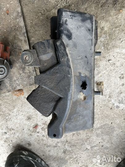 Корпус воздушного фильтра ауди 80 b2 2,1