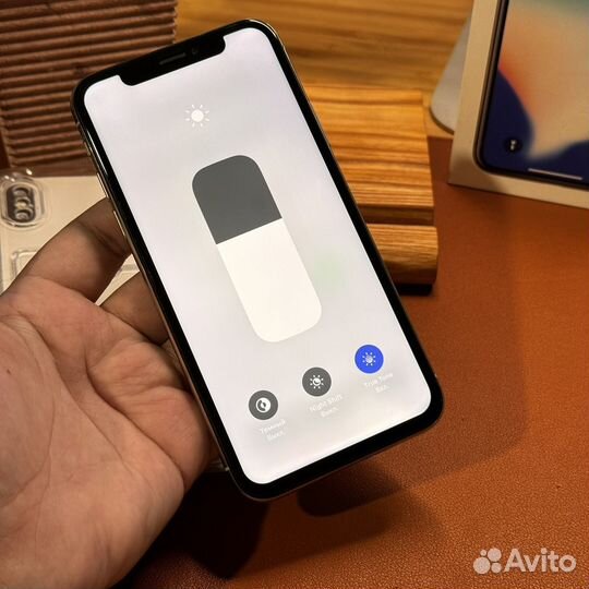 iPhone X, 64 ГБ