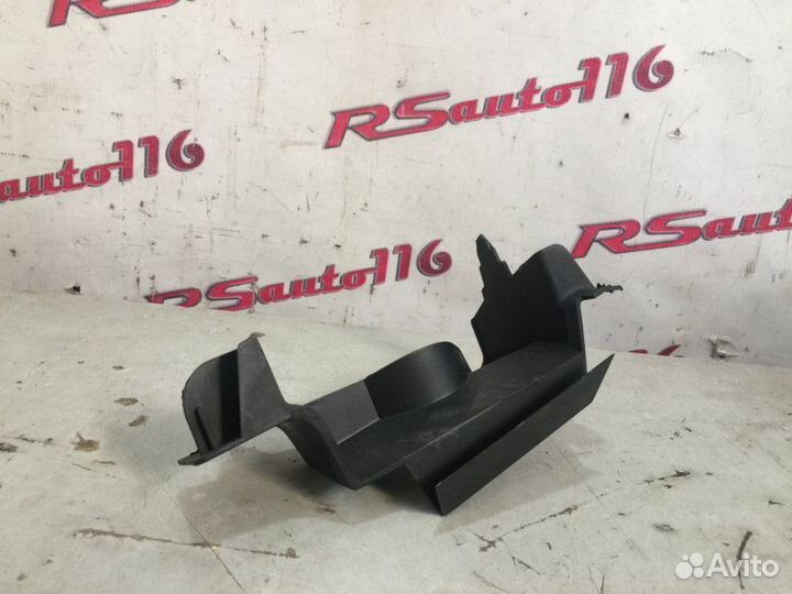 Дефлектор радиатора левый Renault Logan 2