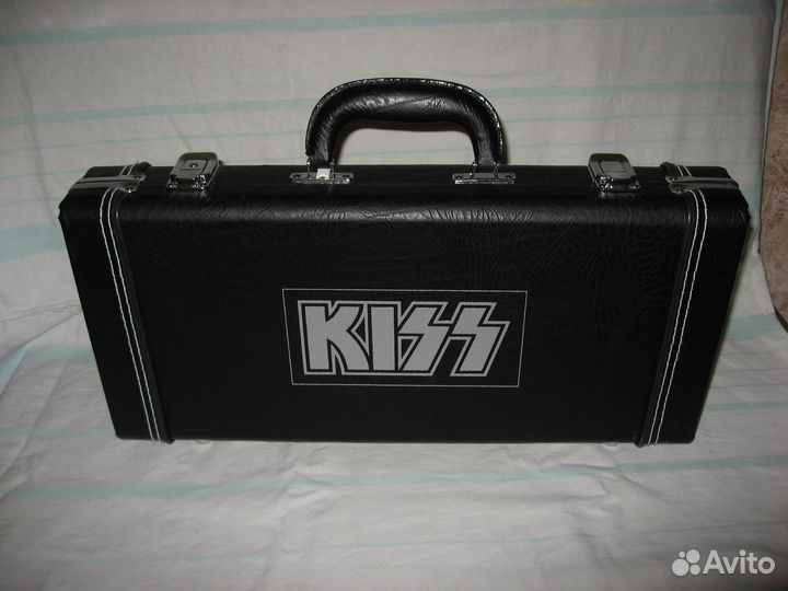 Фирменные CD в ассортименте