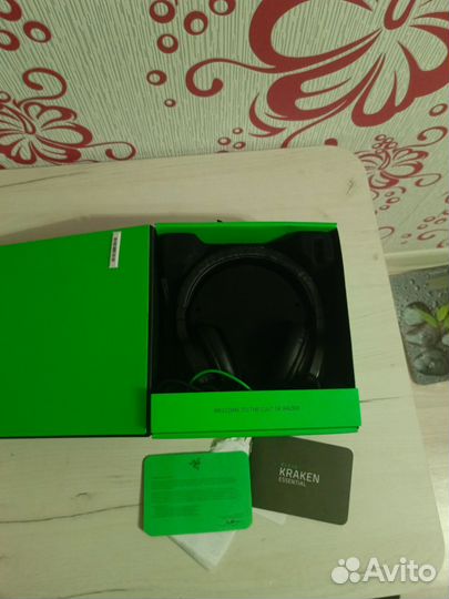 Наушники с микрофоном Razer Kraken Essential