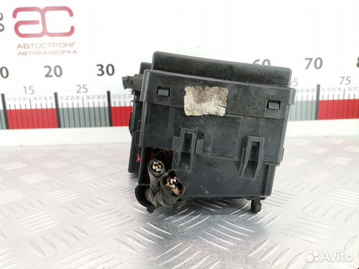 Блок предохранителей для Volvo S40 2 8688040