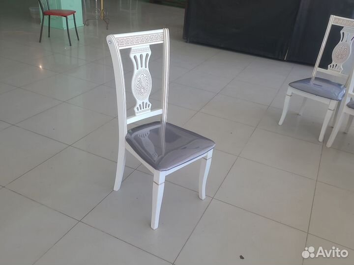 Стул кухонный