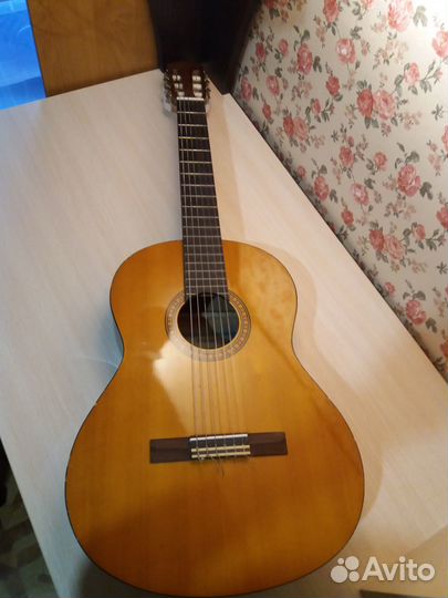 Акустическая гитара Yamaha CS40 индонезия