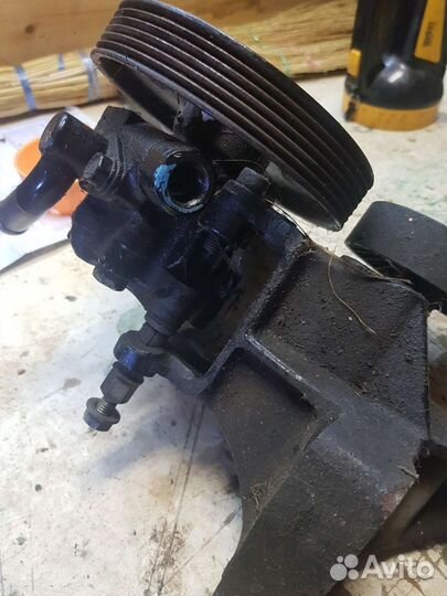 Насос гура на Iran Samand 1.8