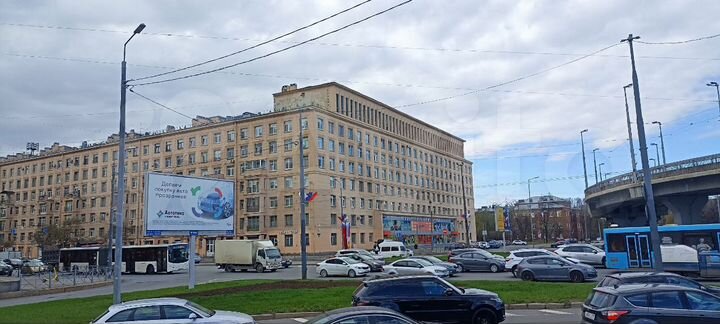 Торговая площадь, 1701 м²