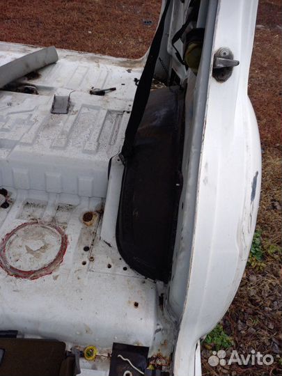 Крыло заднее левое Mercedes-Benz M-Class W163 M112