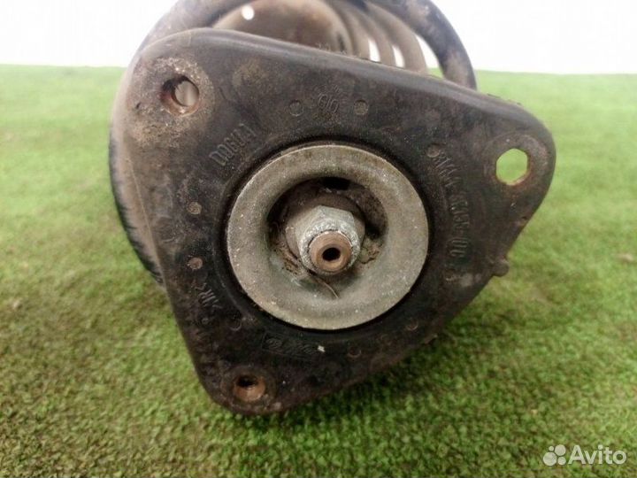 Стойка подвески передняя правая Ford Focus седан