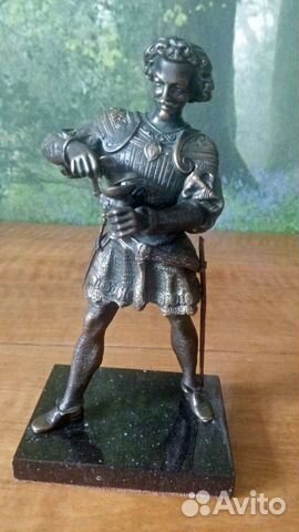 Бронзовая статуэтка 