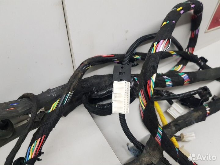 Электропроводка (салонная) (Geely Atlas)