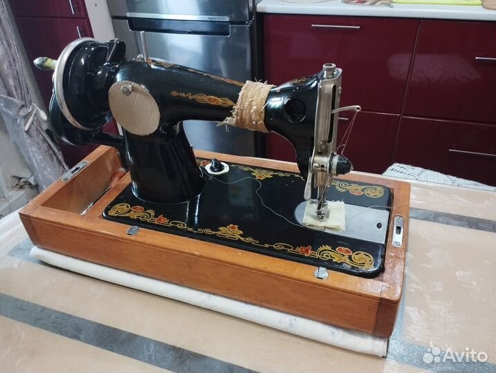Швейная машинка подольская ручная