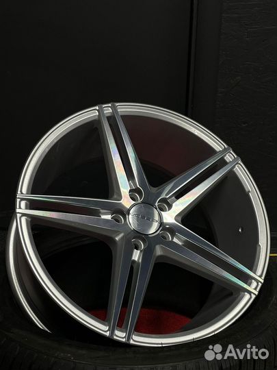Литые диски в стиле Vossen R17 для Skoda