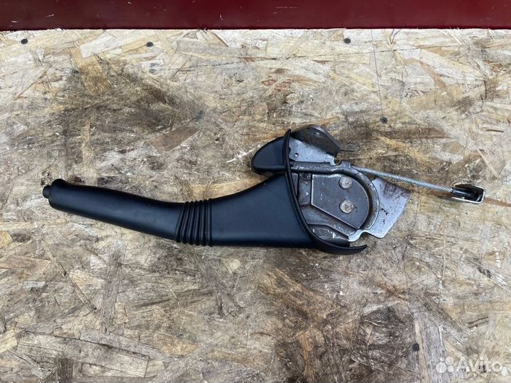 Рычаг стояночного тормоза Renault Logan