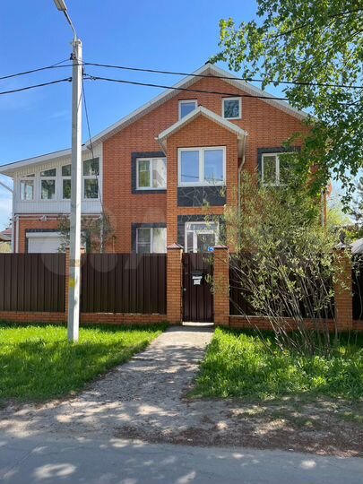 Дом 274 м² на участке 10 сот.