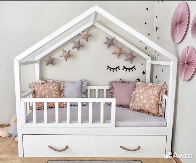 Кровать домик детская новая из массива дерева
