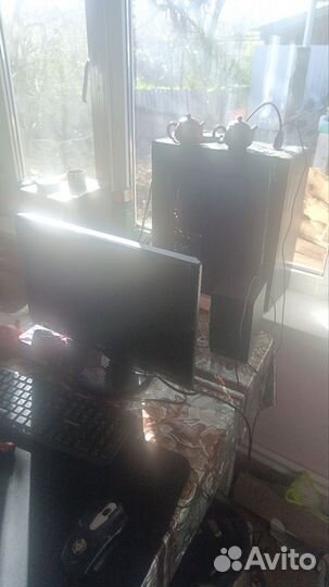 Игровой пк с монитором и клавиатурой