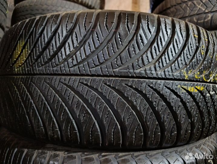 Goodyear Vector 4Seasons 235/55 R17 98