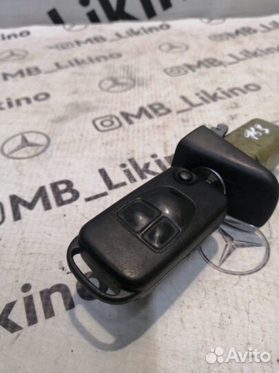 Замок двери передний правый Mercedes Ml W163