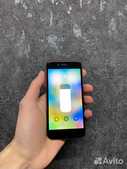 iPhone 8, 64 ГБ