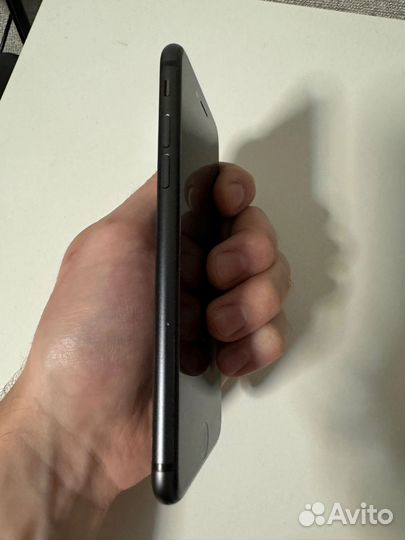 iPhone 8, 64 ГБ