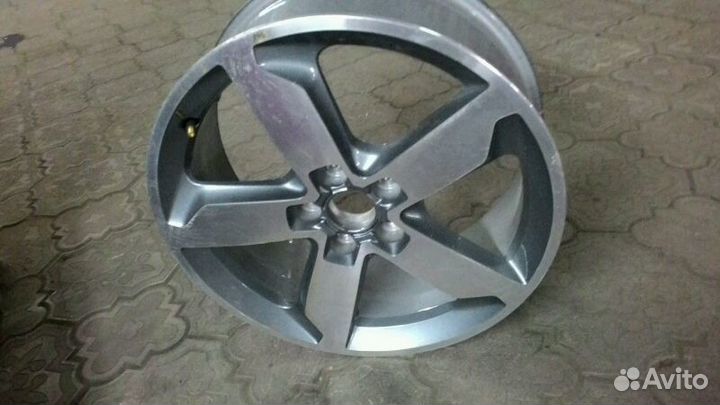 Диск оригинал audi Q3 18