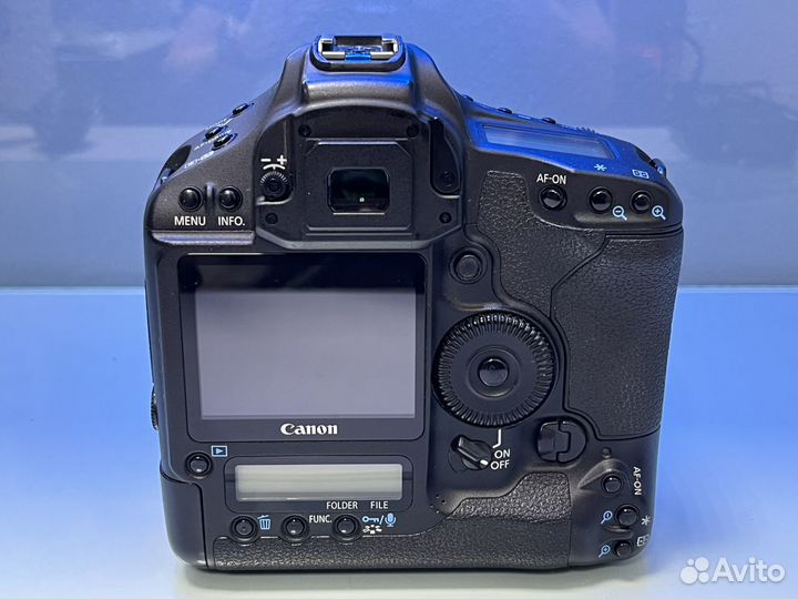 Зеркальный фотоаппарат Canon 1D Mark III body