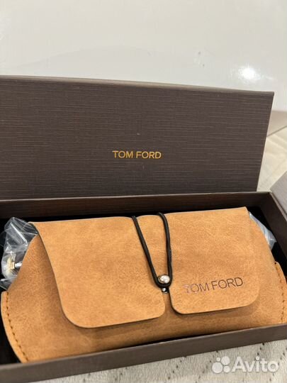 Солнцезащитные очки tom ford