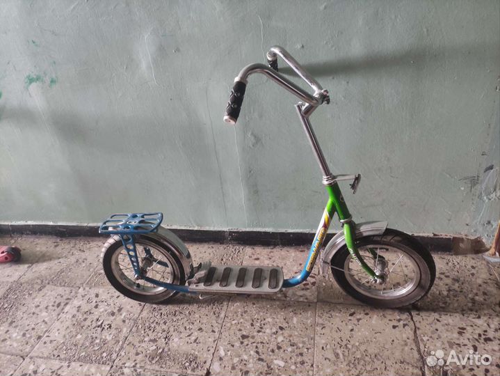 Самокат детский с большими колесами