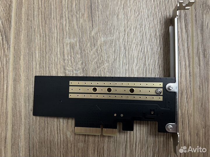 Переходник Ugreen CM302 PCI-E x4 to SSD M2 NVMe