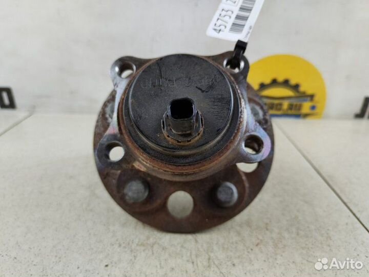 Ступица задняя Toyota C-Hr ZYX11 2020