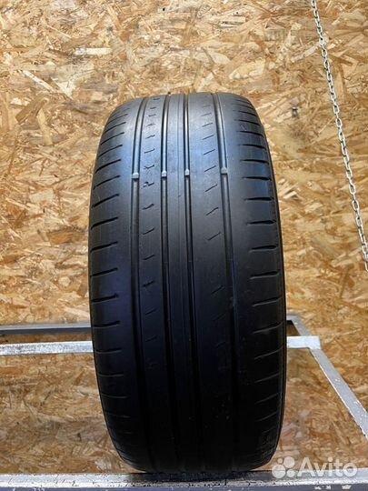 Yokohama BluEarth AE50 245/45 R19