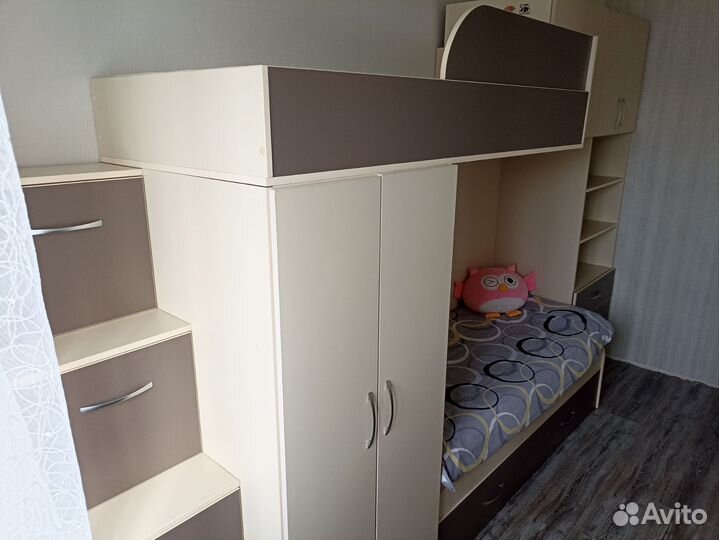 Двухъярусная кровать б/у с матрасами