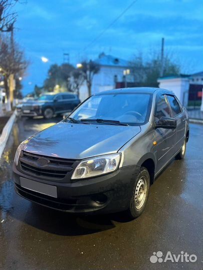 LADA Granta 1.6 МТ, 2013, 200 000 км