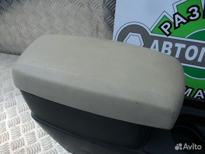 Центральная консоль FAW Besturn B50 2012г