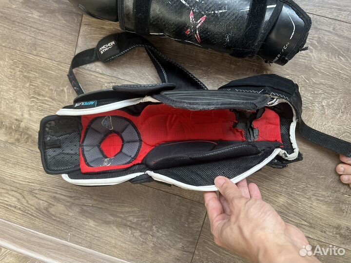 Щитки хоккейные bauer 13