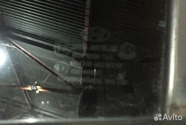 Стекло задней левой двери Hyundai Santa Fe 2