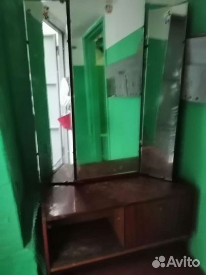 Зеркало - трюмо