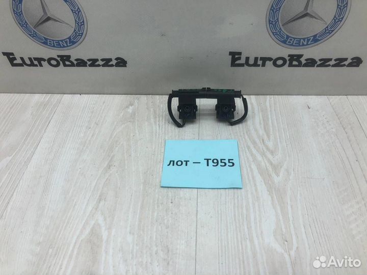 Форсунка омывателя лобового стекла Mercedes W203